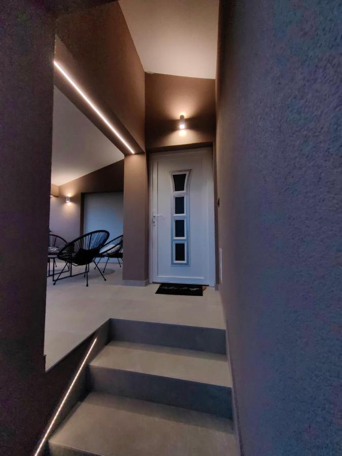 Apartment 4Reasons Ražanac Εξωτερικό φωτογραφία
