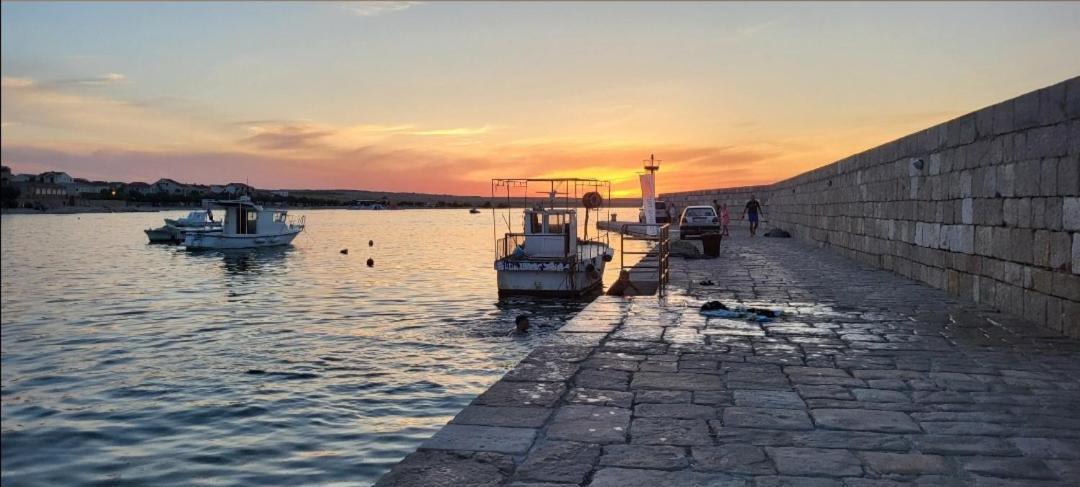 Apartment 4Reasons Ražanac Εξωτερικό φωτογραφία